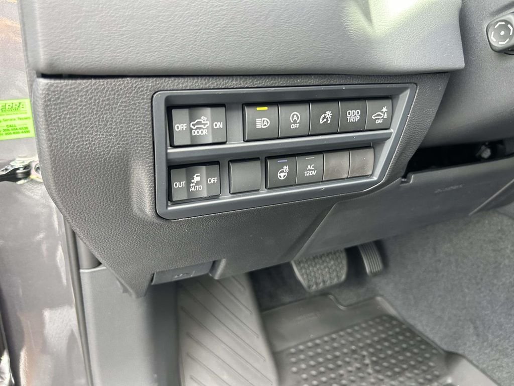 New 2026 Magnetic Gray Metallic Toyota Platinum image 20