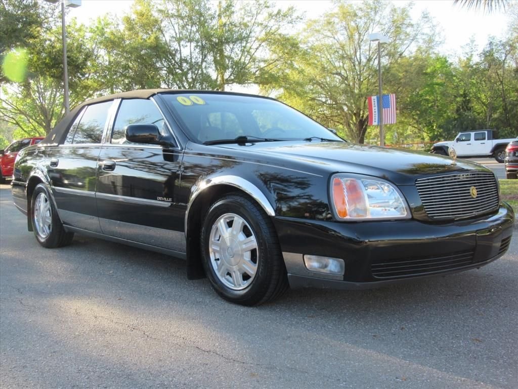 2000 Cadillac DeVille Base