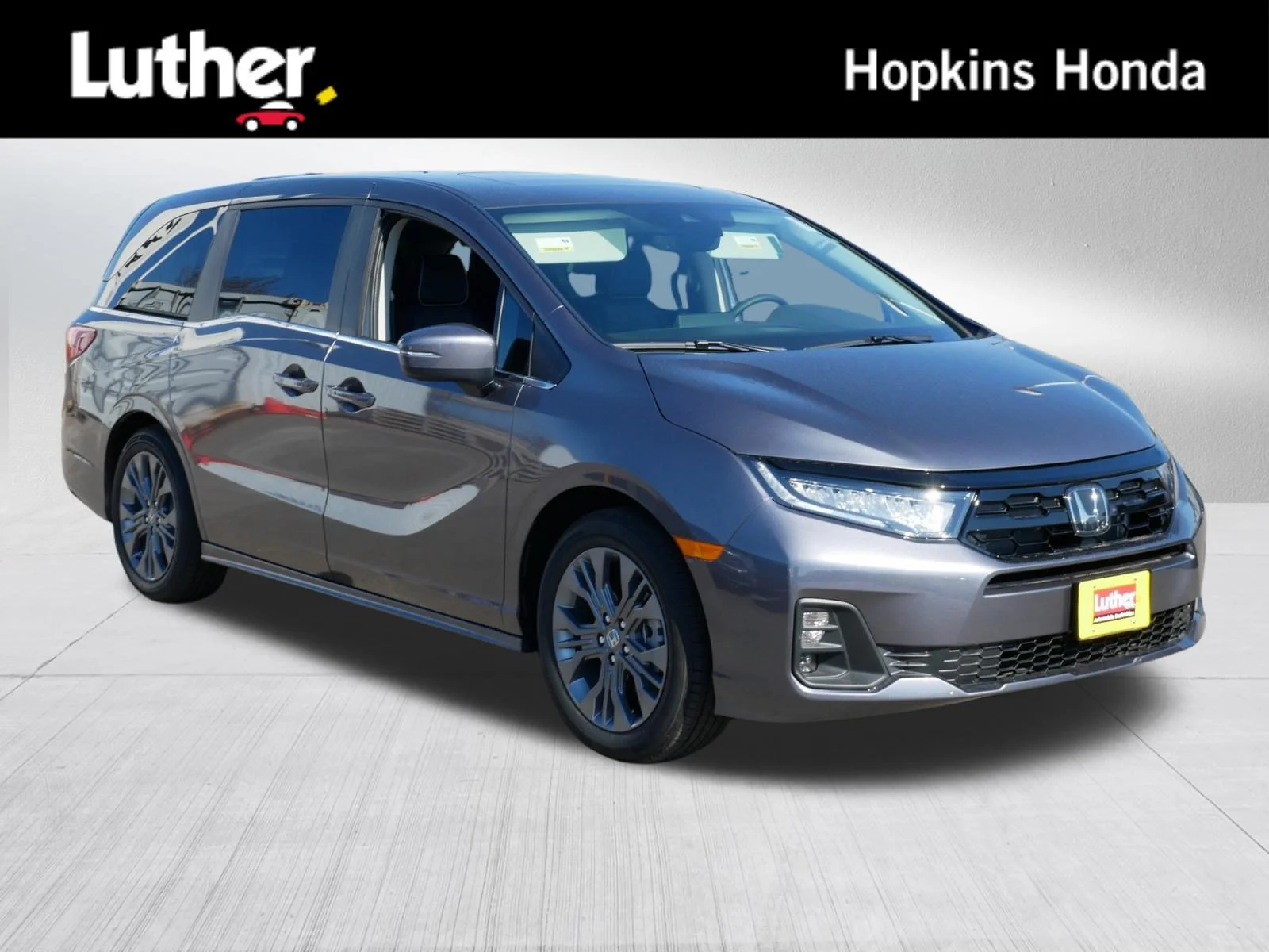 2026 Honda Odyssey Touring's photo
