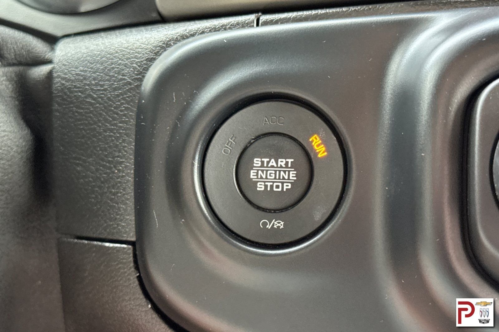 Used 2019 Silver Jeep Unlimited Sport S image 26