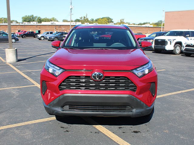 Used 2024 Pearl Toyota XLE image 3