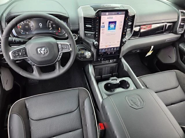 New 2026 Diamond Black Crystal Pearl-Coat Exterior Paint RAM Laramie image 10