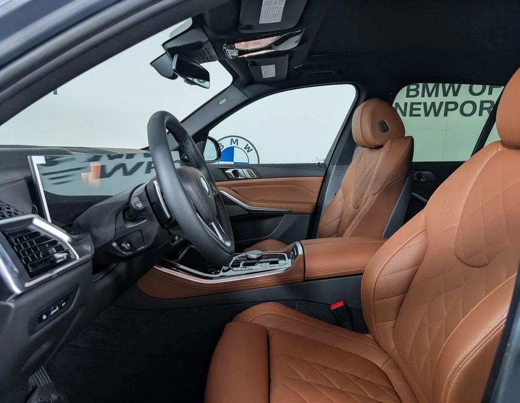 New 2026 Skyscraper Grey Metallic BMW xDrive40i image 2