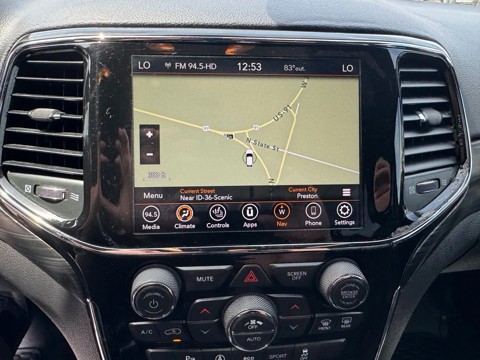 Used 2020 Black Jeep Altitude image 19