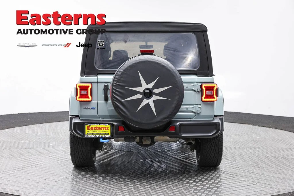 Used 2023 Gray Jeep Sahara 4xe image 7