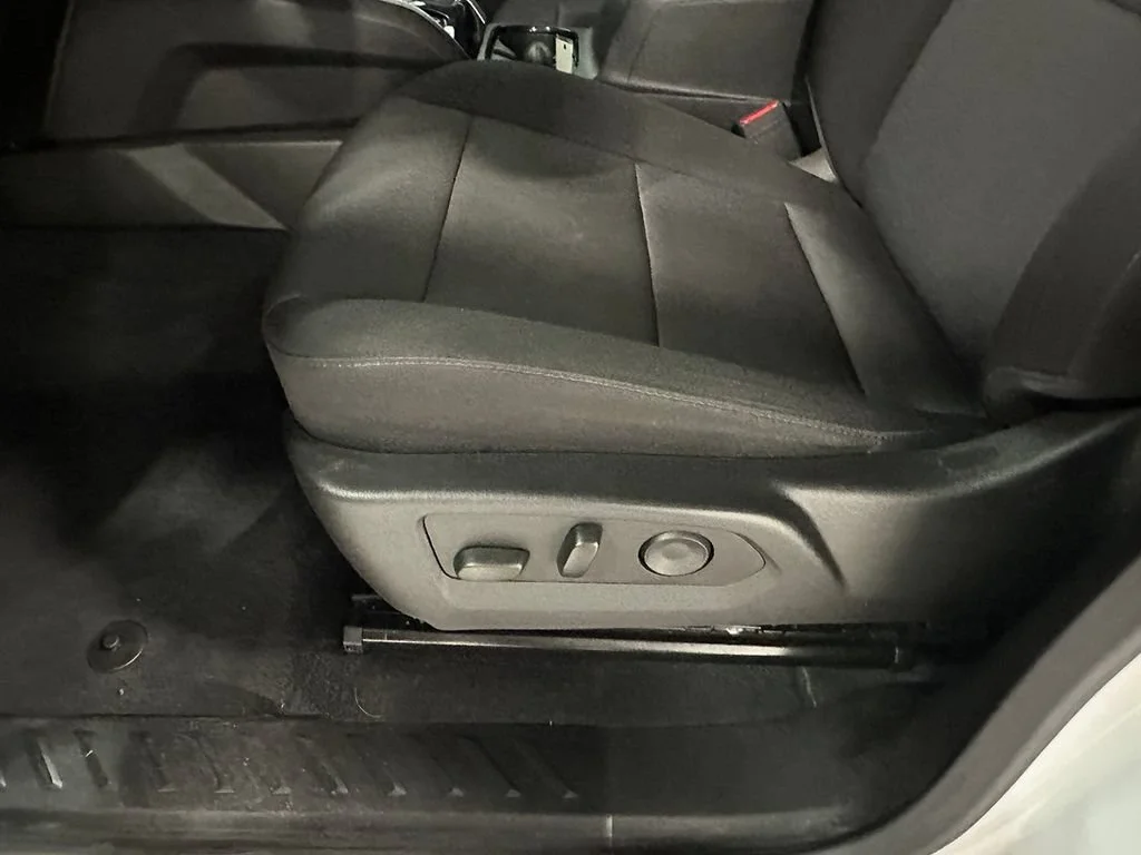 Used 2024 Summit White Chevrolet Trail Boss image 20