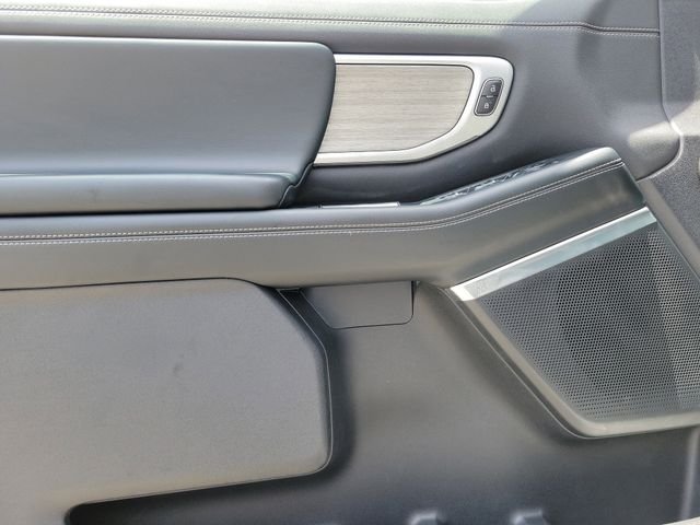 Used 2025 White Ford Platinum image 18