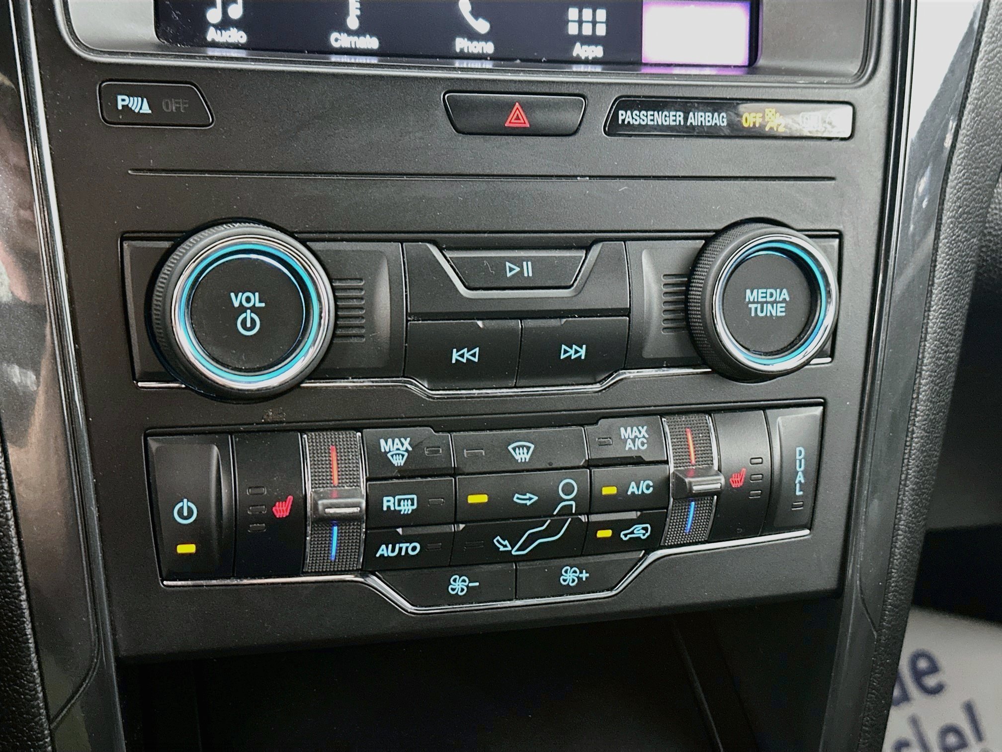 Used 2018 Ingot Silver Metallic Ford XLT image 16