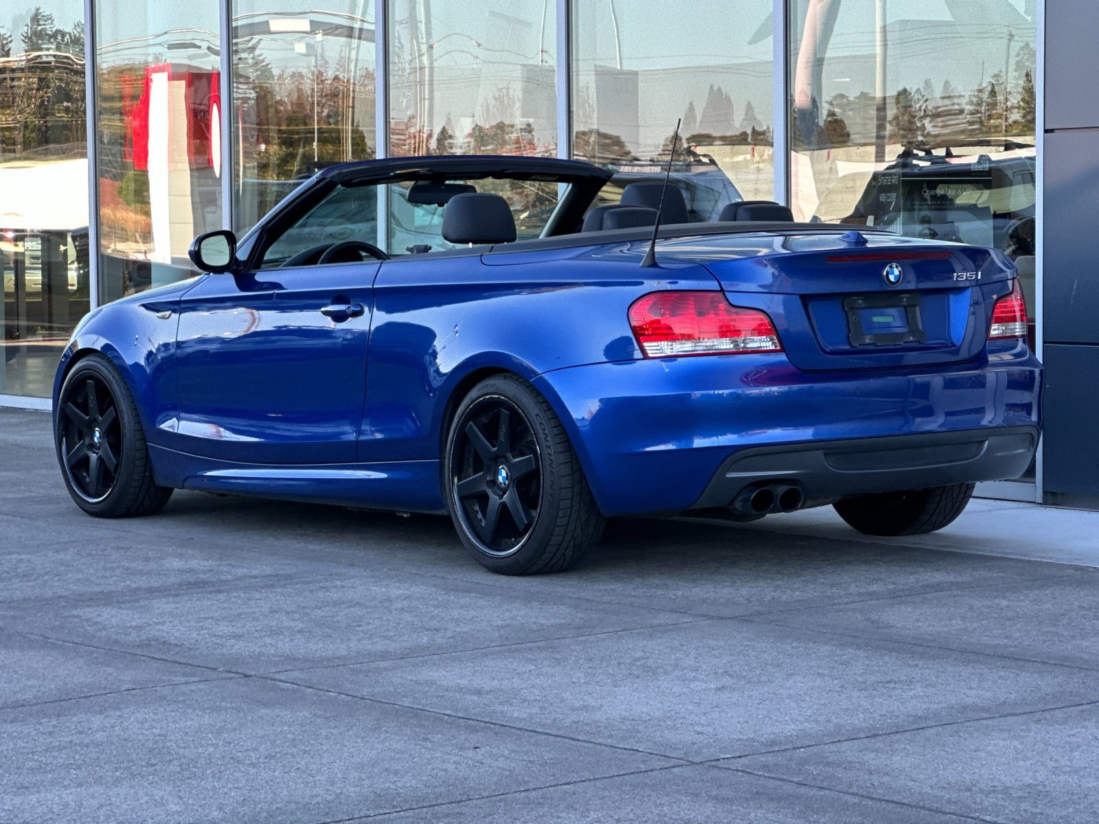 Used 2010 Montego Blue Metallic BMW 135i image 7