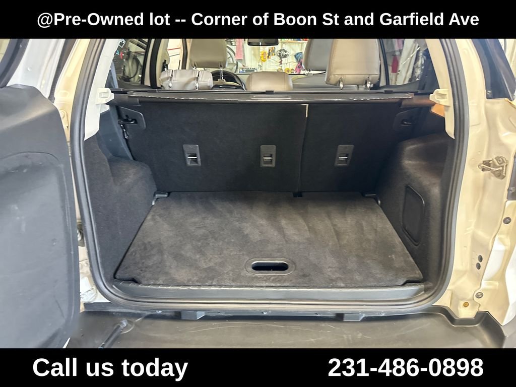 Used 2018 White Ford Titanium image 28