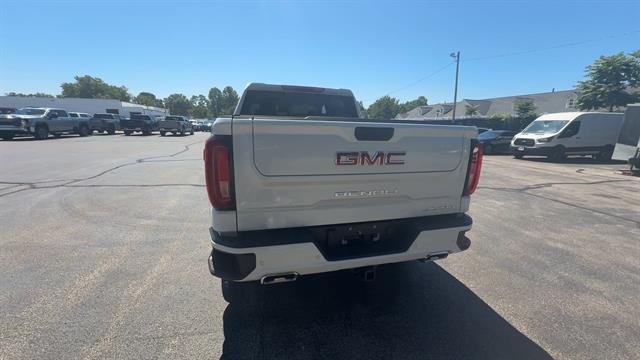2026 GMC Sierra 1500 Denali - Photo 7