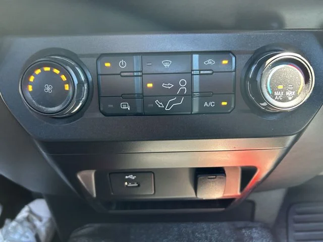 Used 2019 White Ford XL image 18