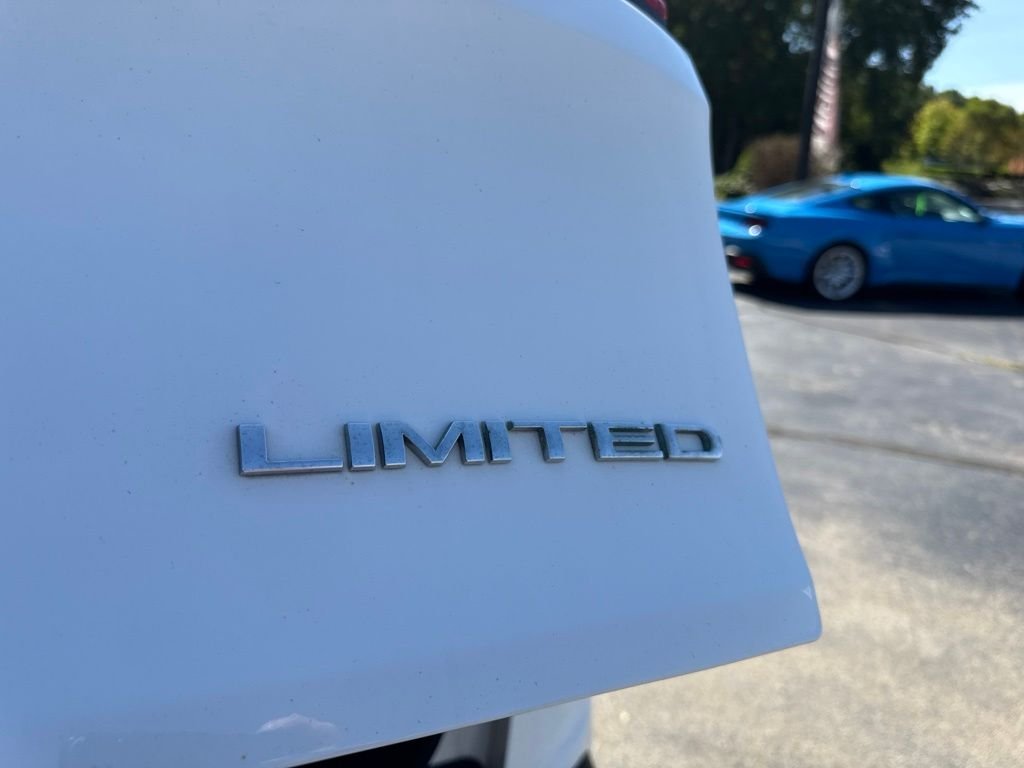 Used 2016 White Jeep Limited image 16