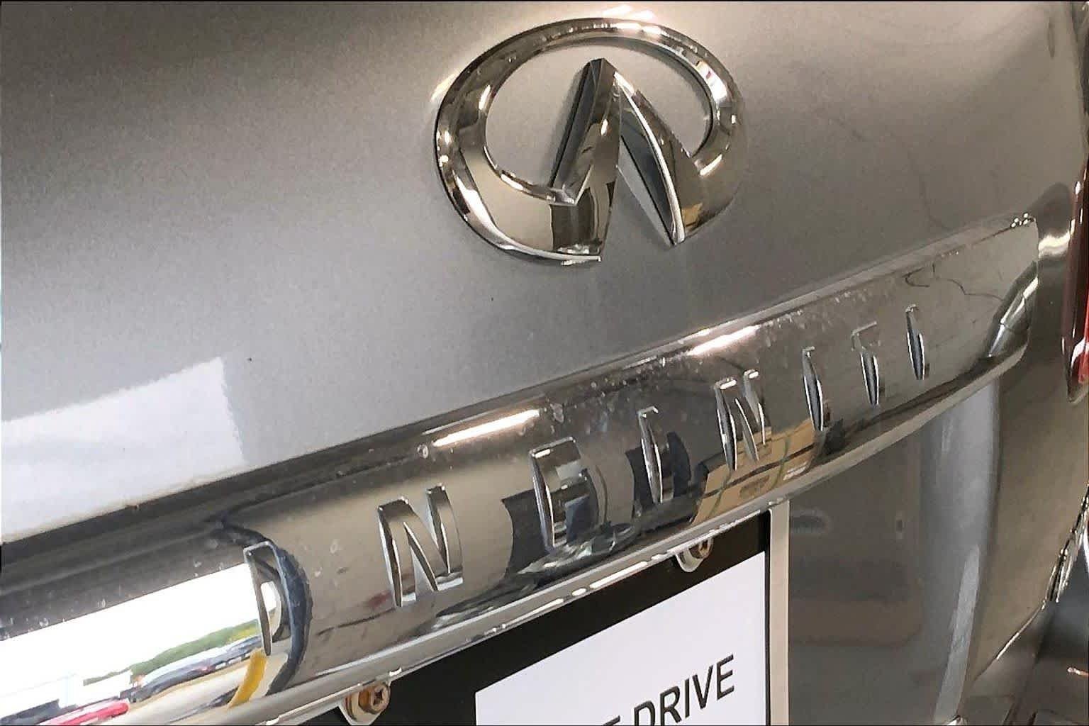 Used 2015 Graphite Shadow INFINITI  image 30