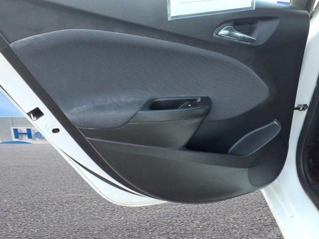 Used 2018 Summit White Chevrolet LT image 11