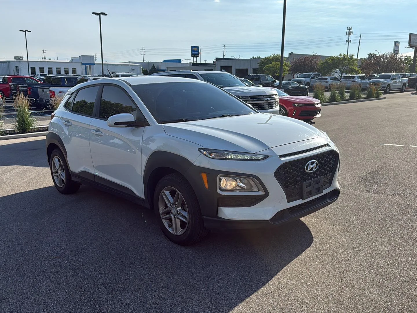 Used 2019  HYUNDAI SUV image 1