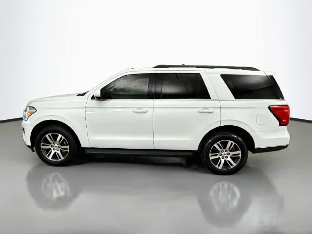 Used 2024 Oxford White Ford XLT image 4
