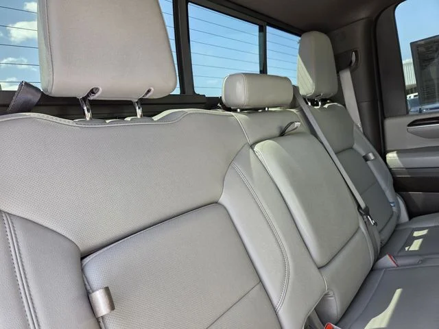 Used 2024 White GMC SLT image 33