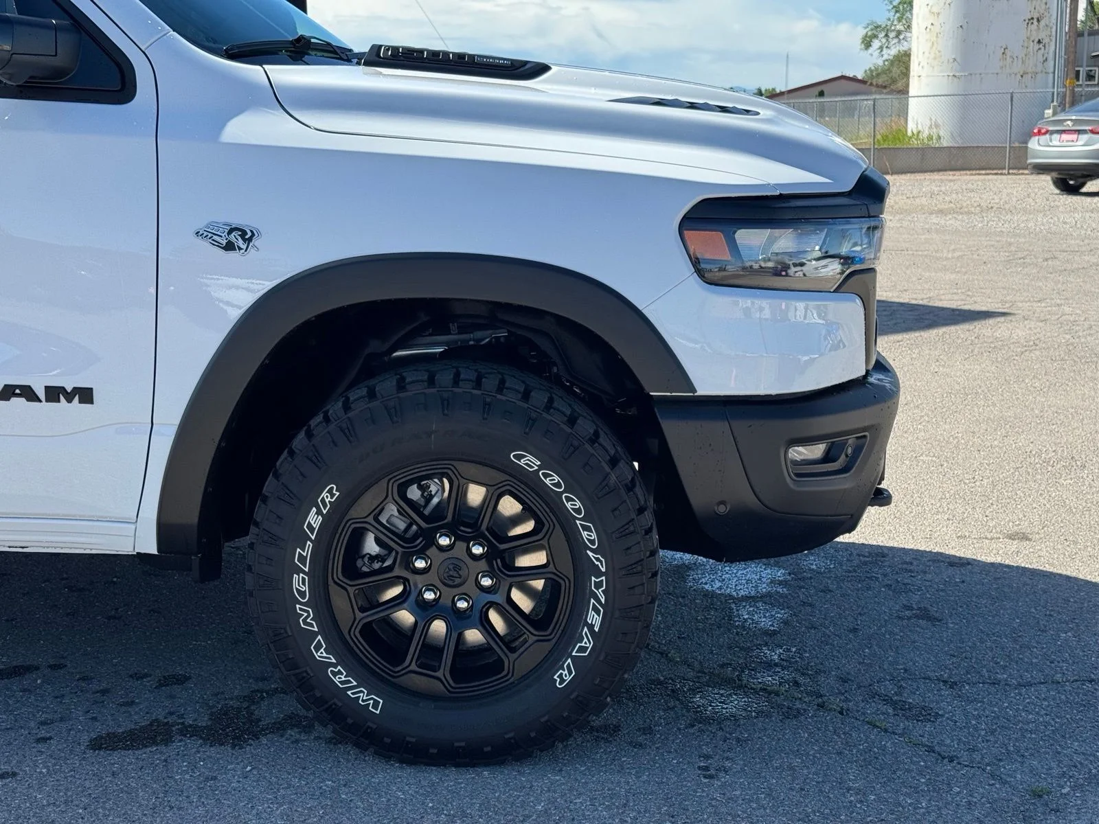 New 2026 Bright White Clear-Coat Exterior Paint RAM Rebel image 4