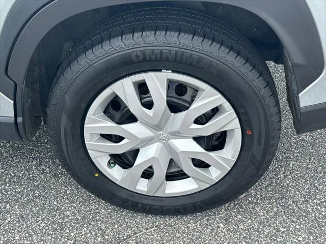 Certified Used 2024 SONIC SILVER Toyota  image 19