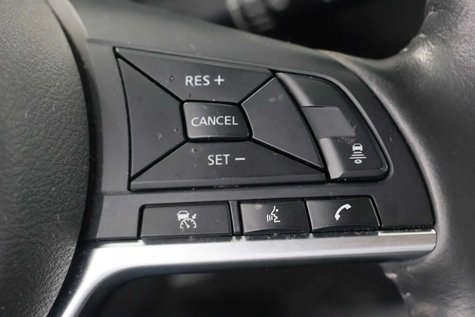 Used 2025 Gun Metallic Nissan SV image 19