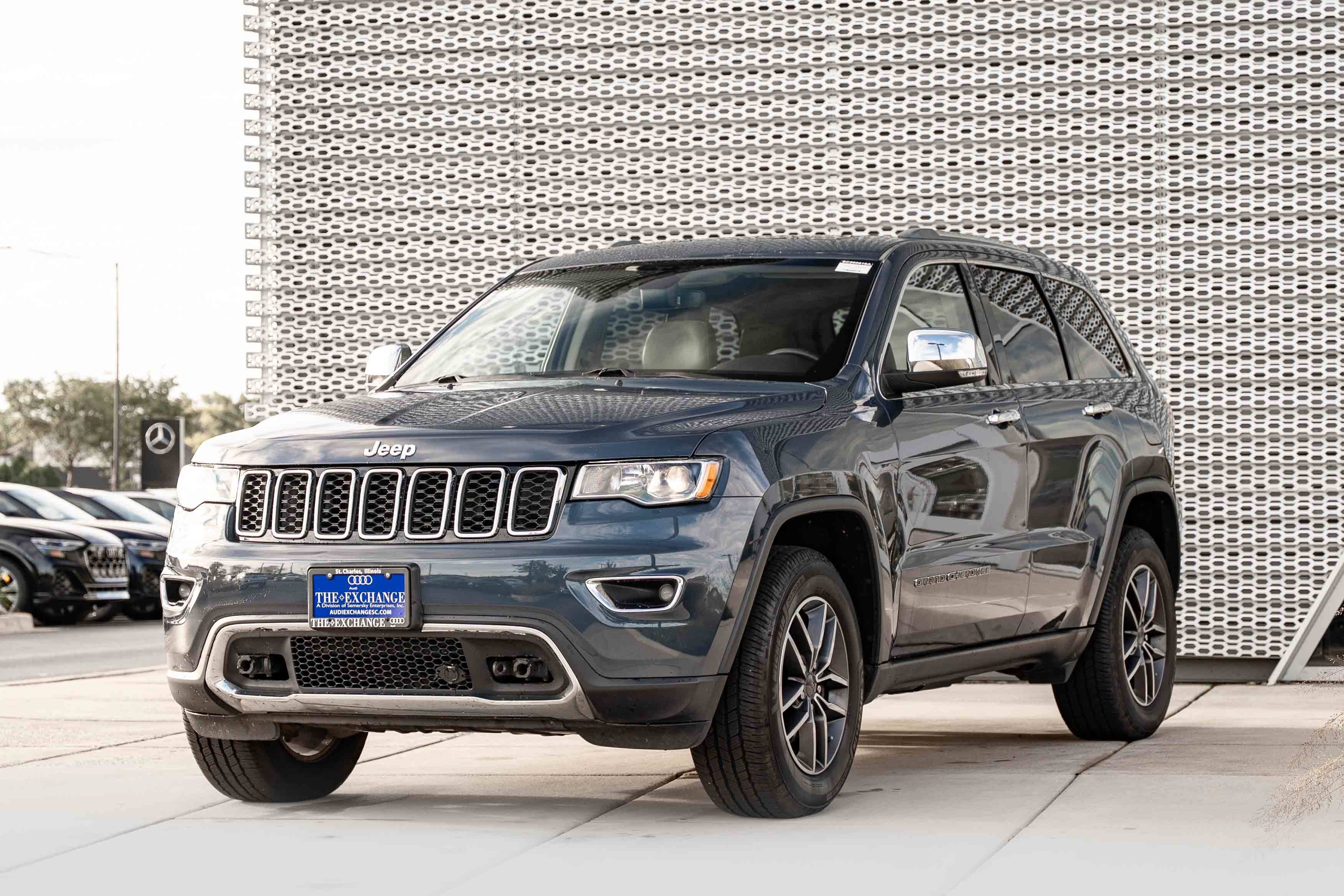 Used 2019 Slate Blue Pearlcoat Jeep Limited image 7
