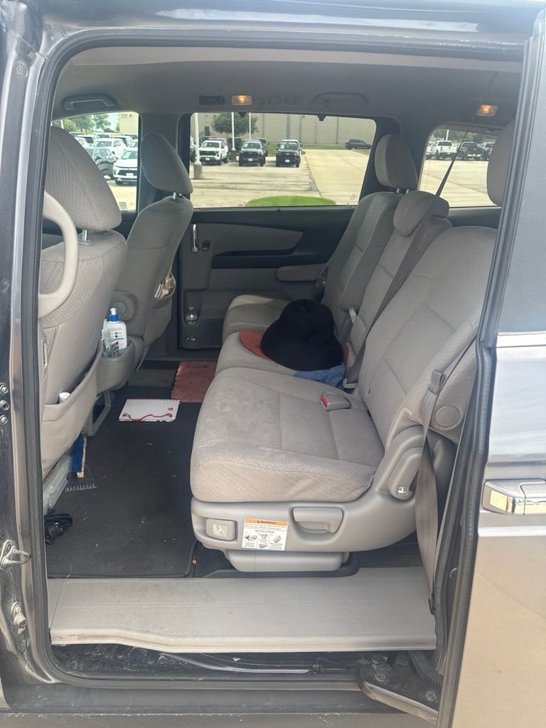 Used 2014 Gray Honda EX image 2