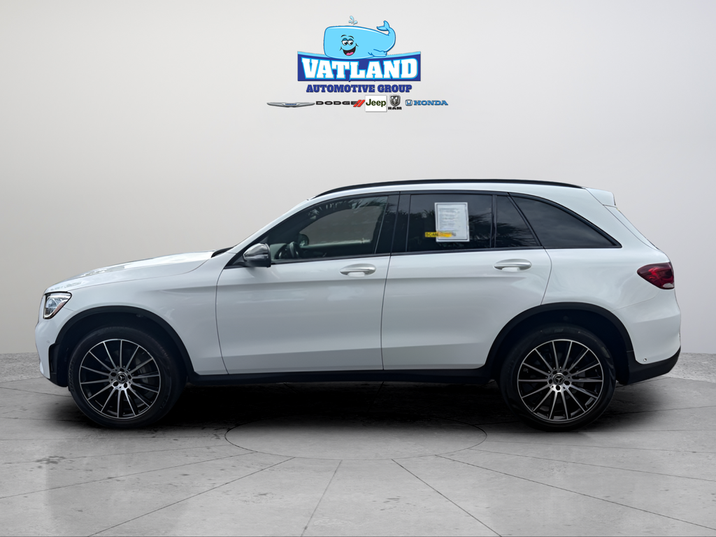 Used 2022 White Mercedes-Benz GLC 300 image 2