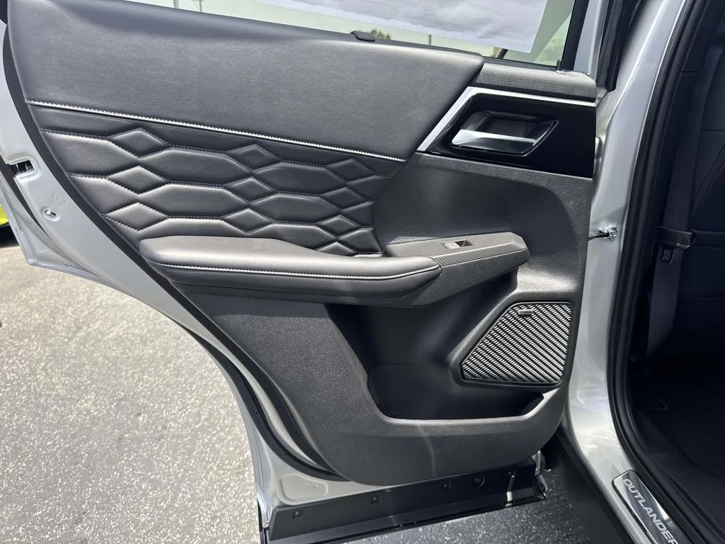 2026 Mitsubishi Outlander SE - Photo 27