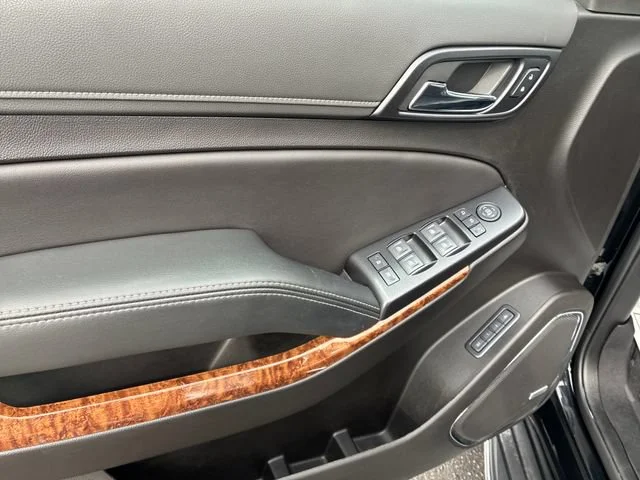 Used 2019 BLACK Chevrolet Premier image 12