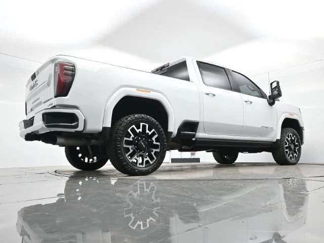 Used 2024 Summit White GMC AT4 image 30