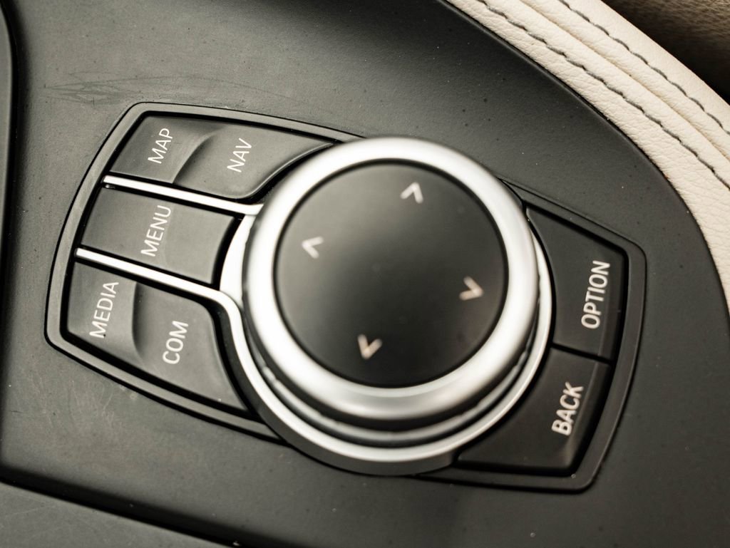 Used 2021 Mineral Gray Metallic BMW xDrive28i image 40