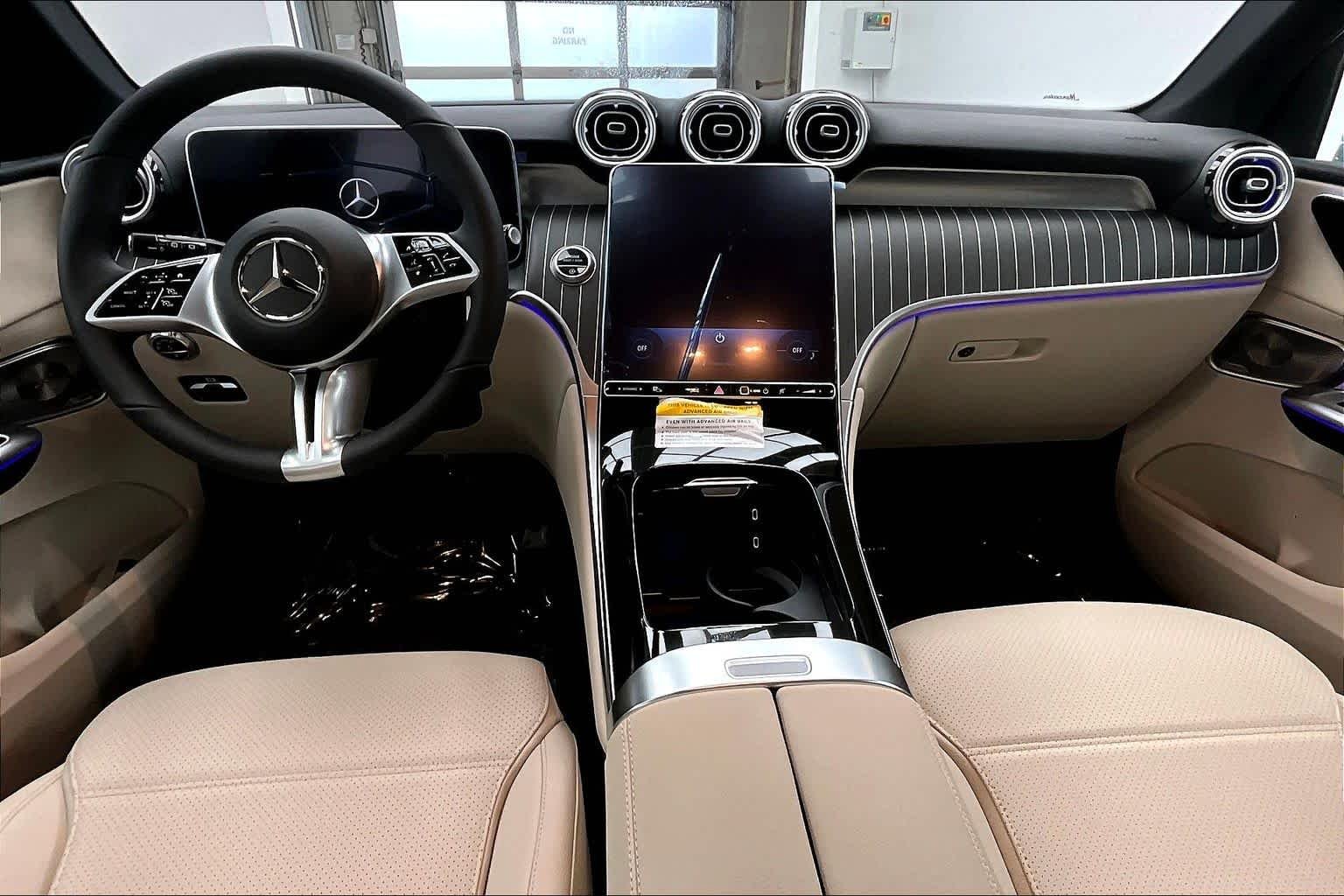 New 2026 Verde Silver Metallic Mercedes-Benz GLC 300 image 10