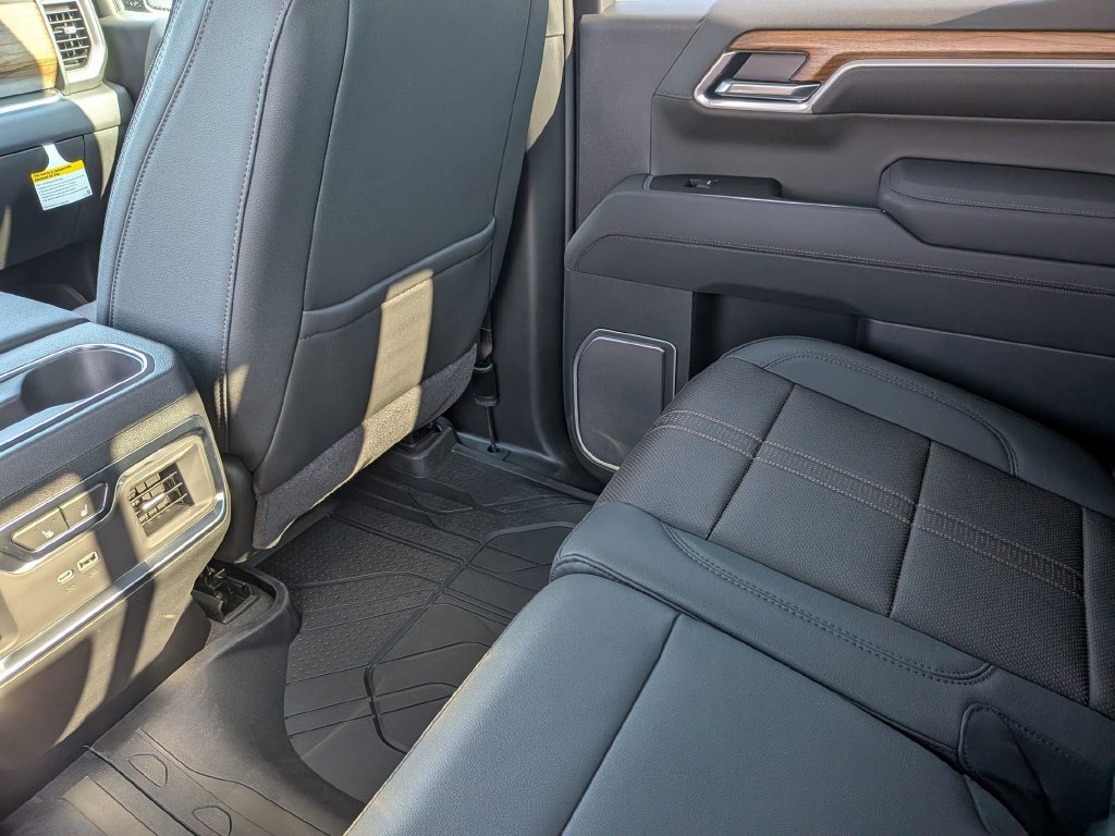 2026 Chevrolet Silverado 1500 High Country - Photo 36