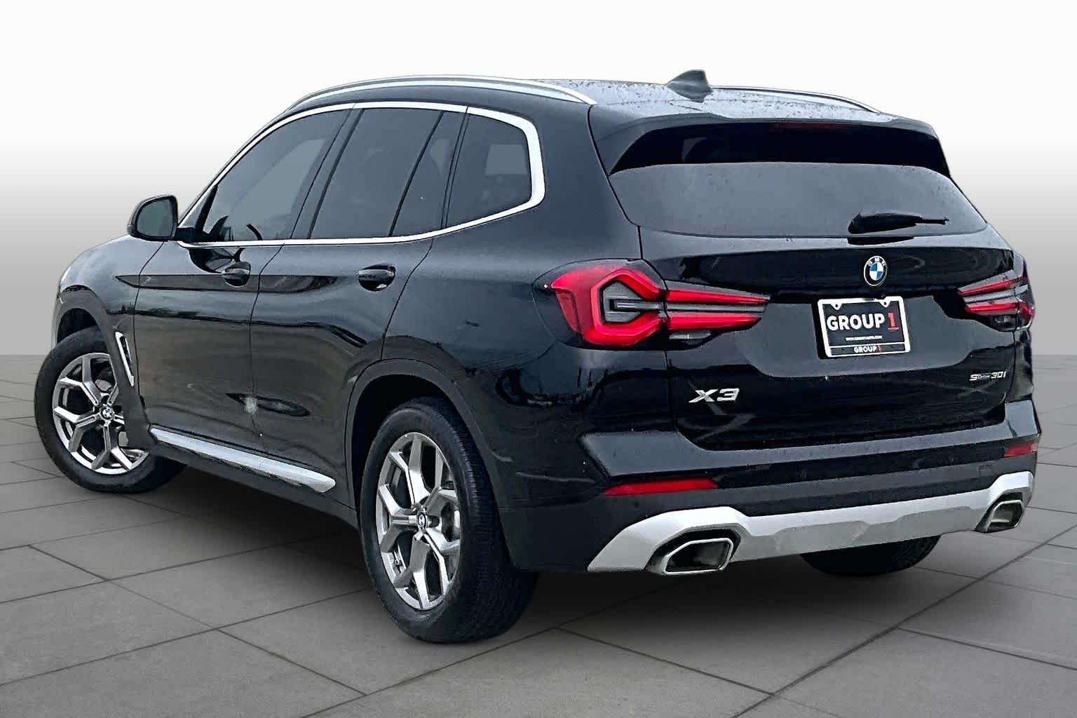 Used 2024 Jet Black BMW sDrive30i image 11