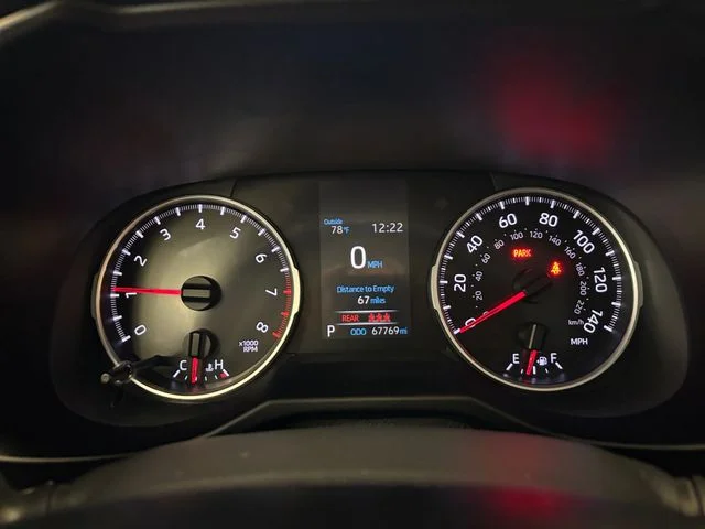 Used 2019 Gray Toyota LE image 17
