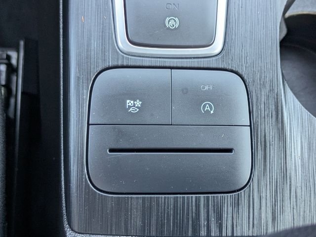 Used 2025 Gray Ford ST-Line image 31
