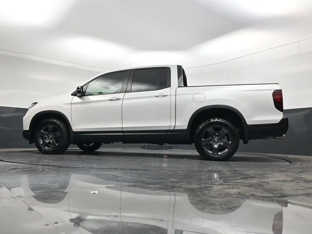 Certified Used 2026 Platinum White Pearl Honda TrailSport image 30