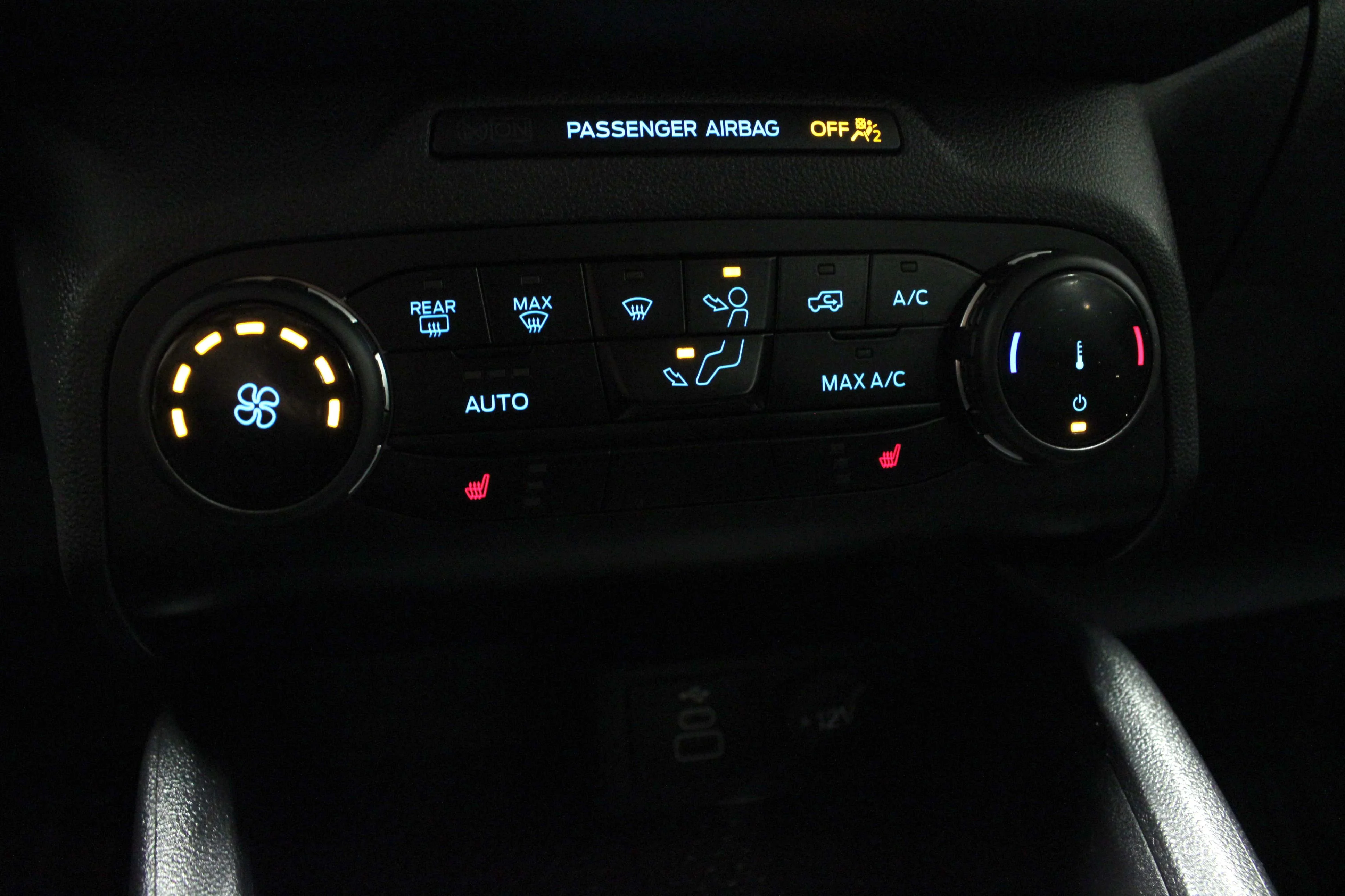 Used 2024 Azure Gray Metallic Ford Badlands image 23