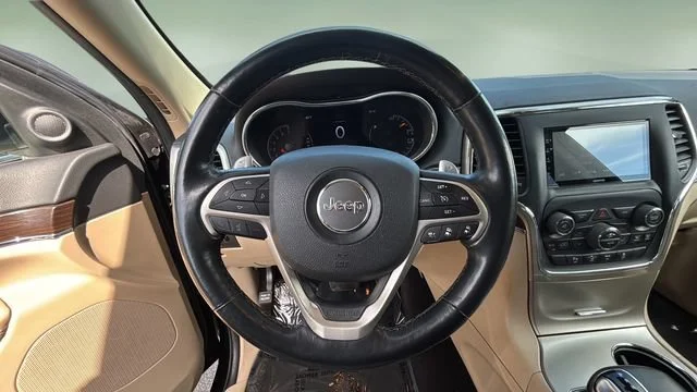 Used 2015  Jeep Limited image 12