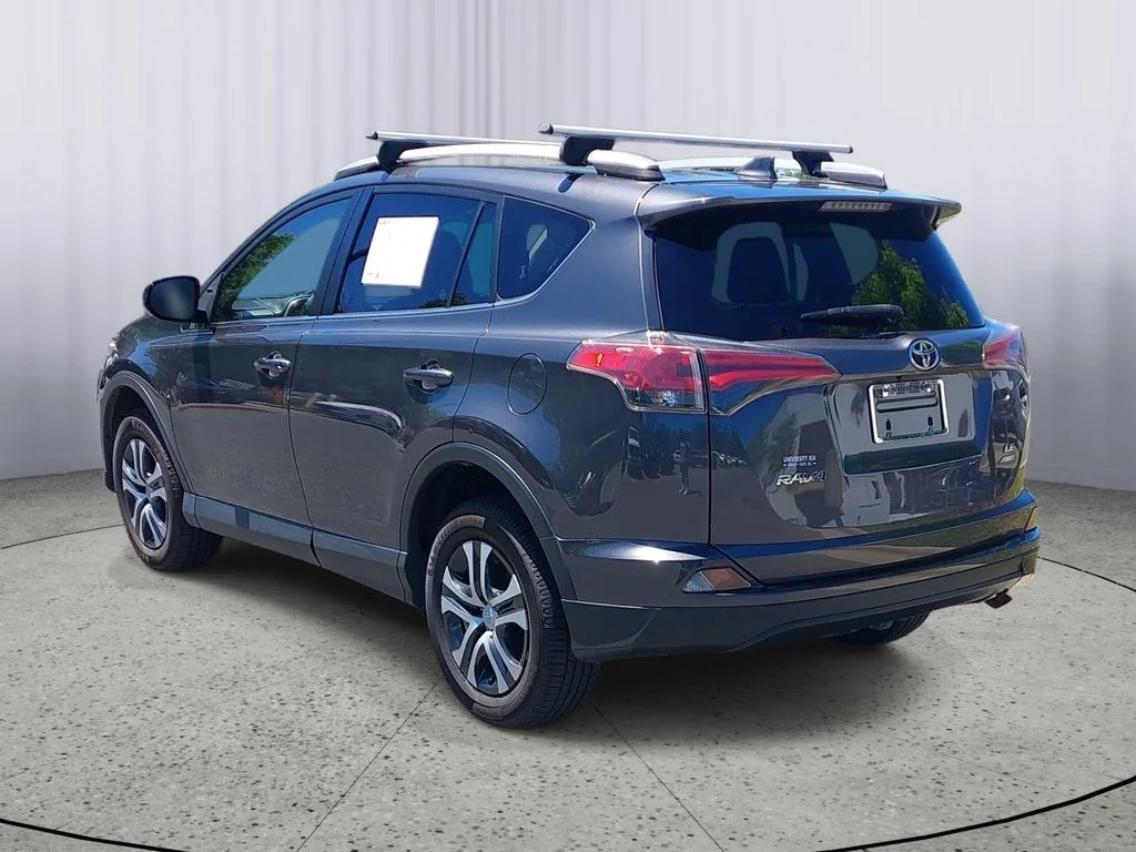Used 2018 Gray Toyota LE image 5