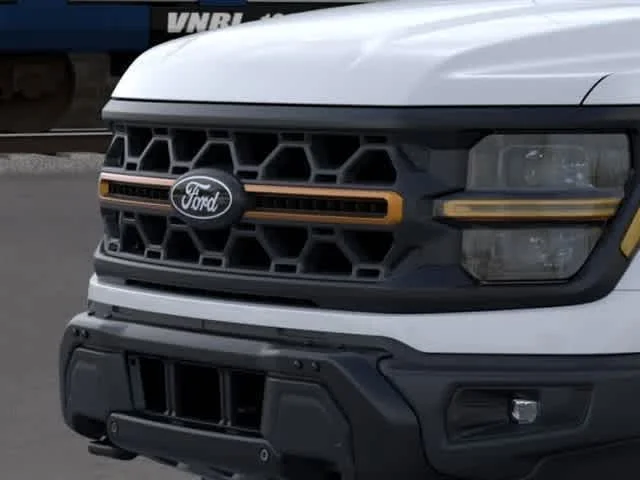 New 2026 Oxford White Ford Tremor image 17