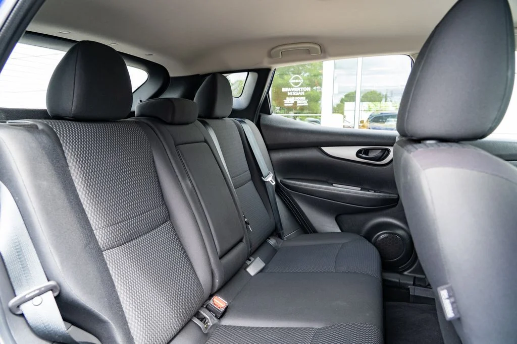 Used 2019 Blue Nissan S image 23