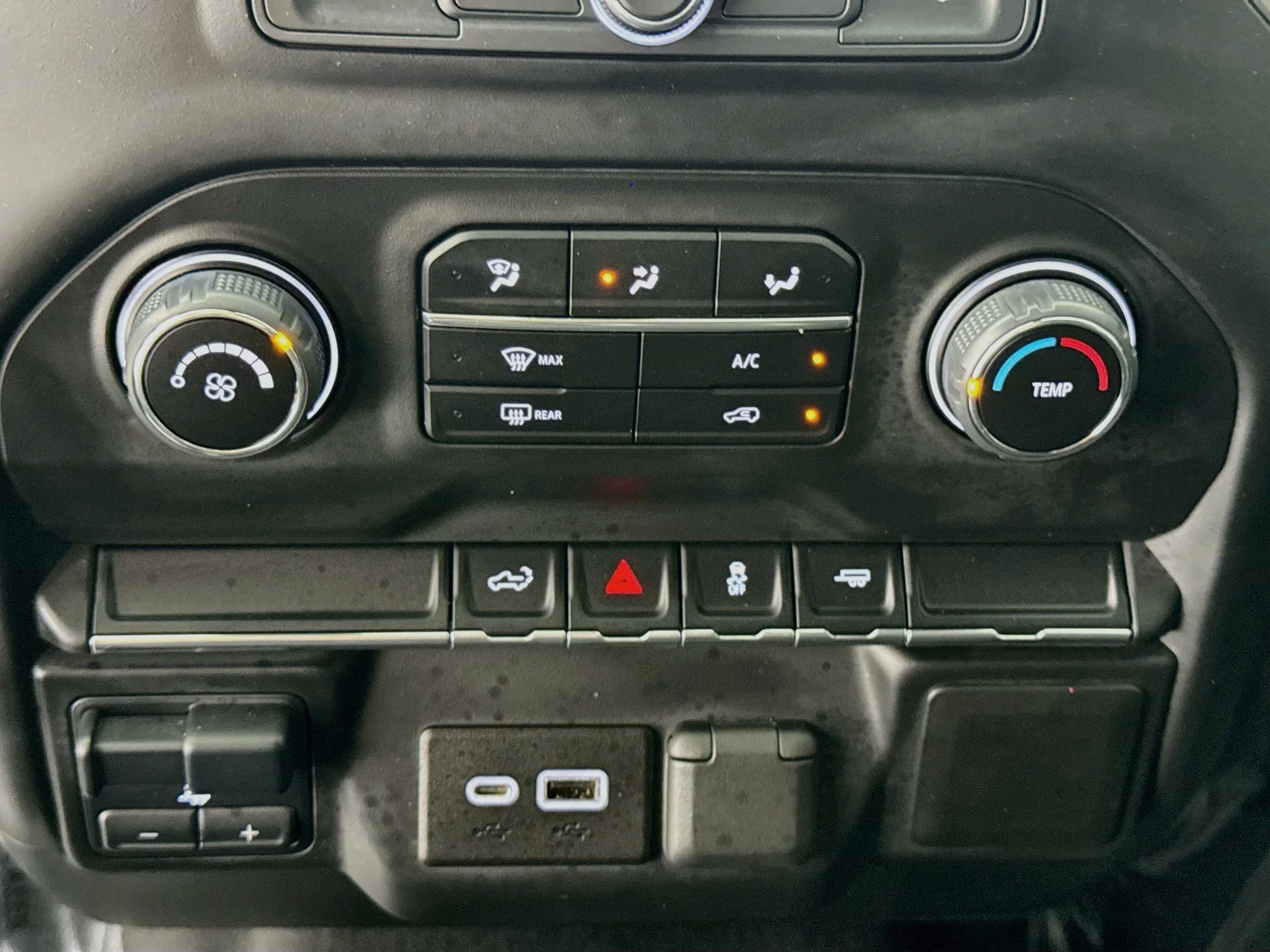 Used 2022 SUMMIT WHITE Chevrolet Custom image 17