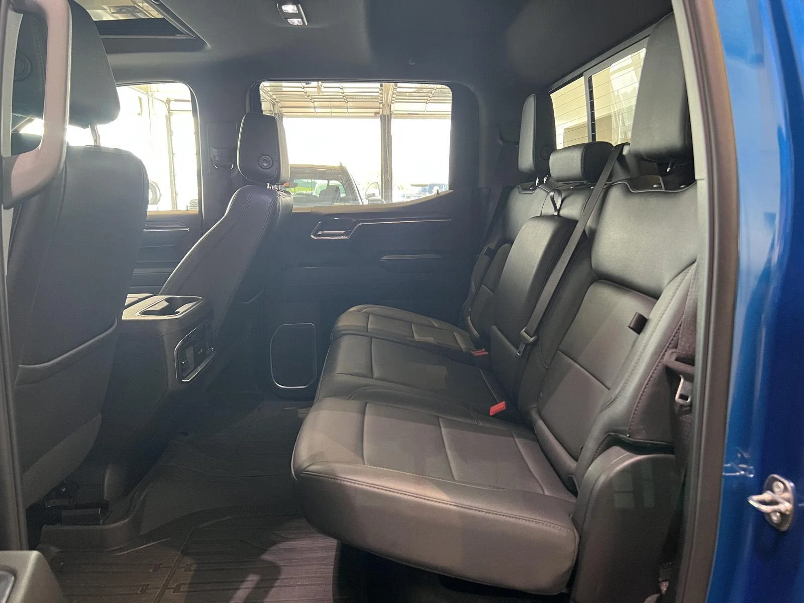 Used 2024 Dynamic Blue Metallic GMC Elevation image 19