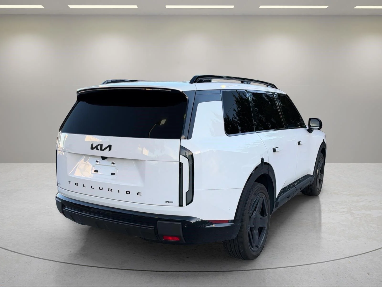 Used 2027  KIA  image 7