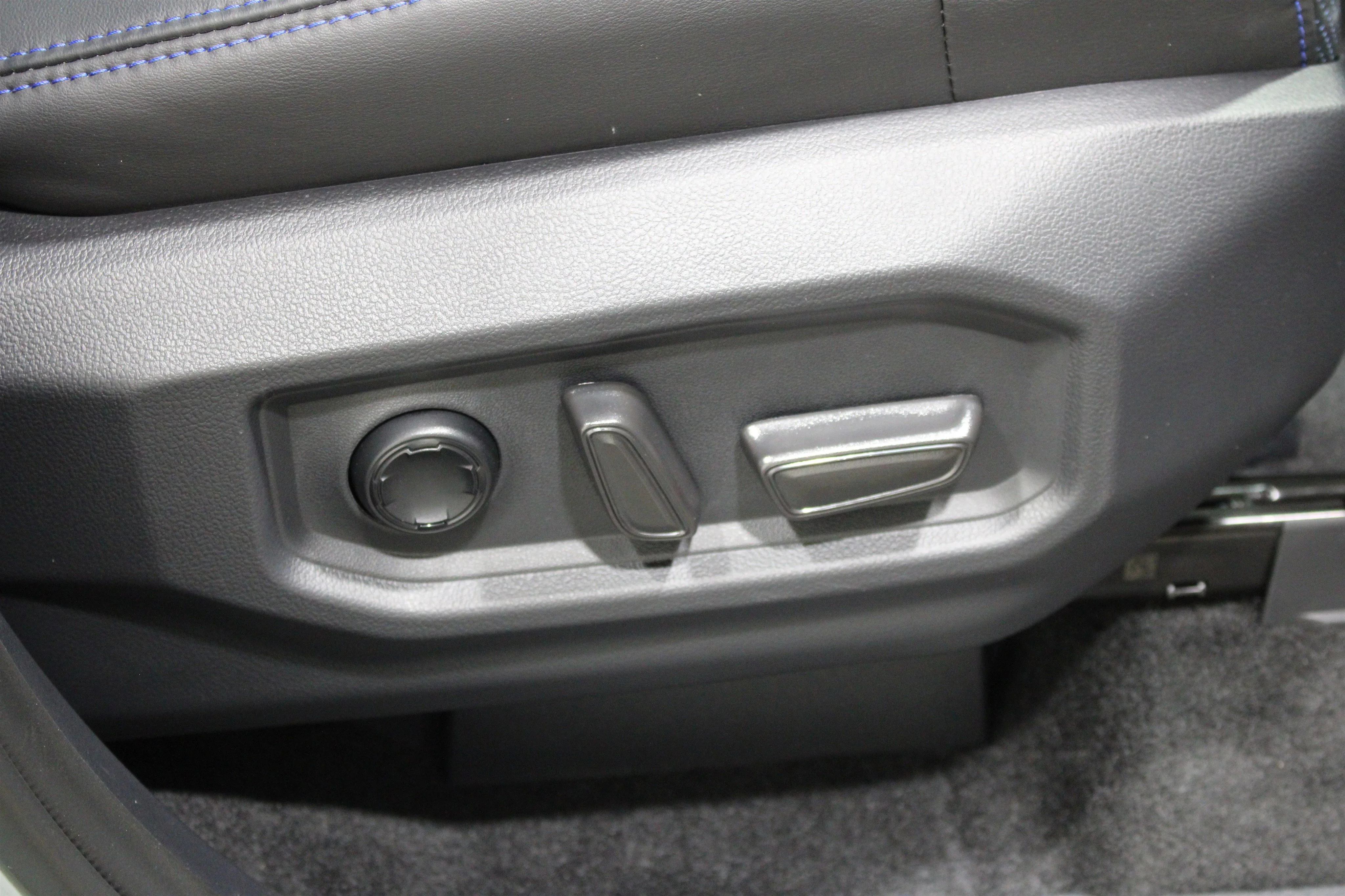 2026 Toyota Sequoia Platinum - Photo 36