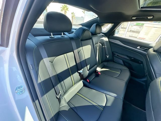 New 2026 Snow White Pearl Kia GT image 28