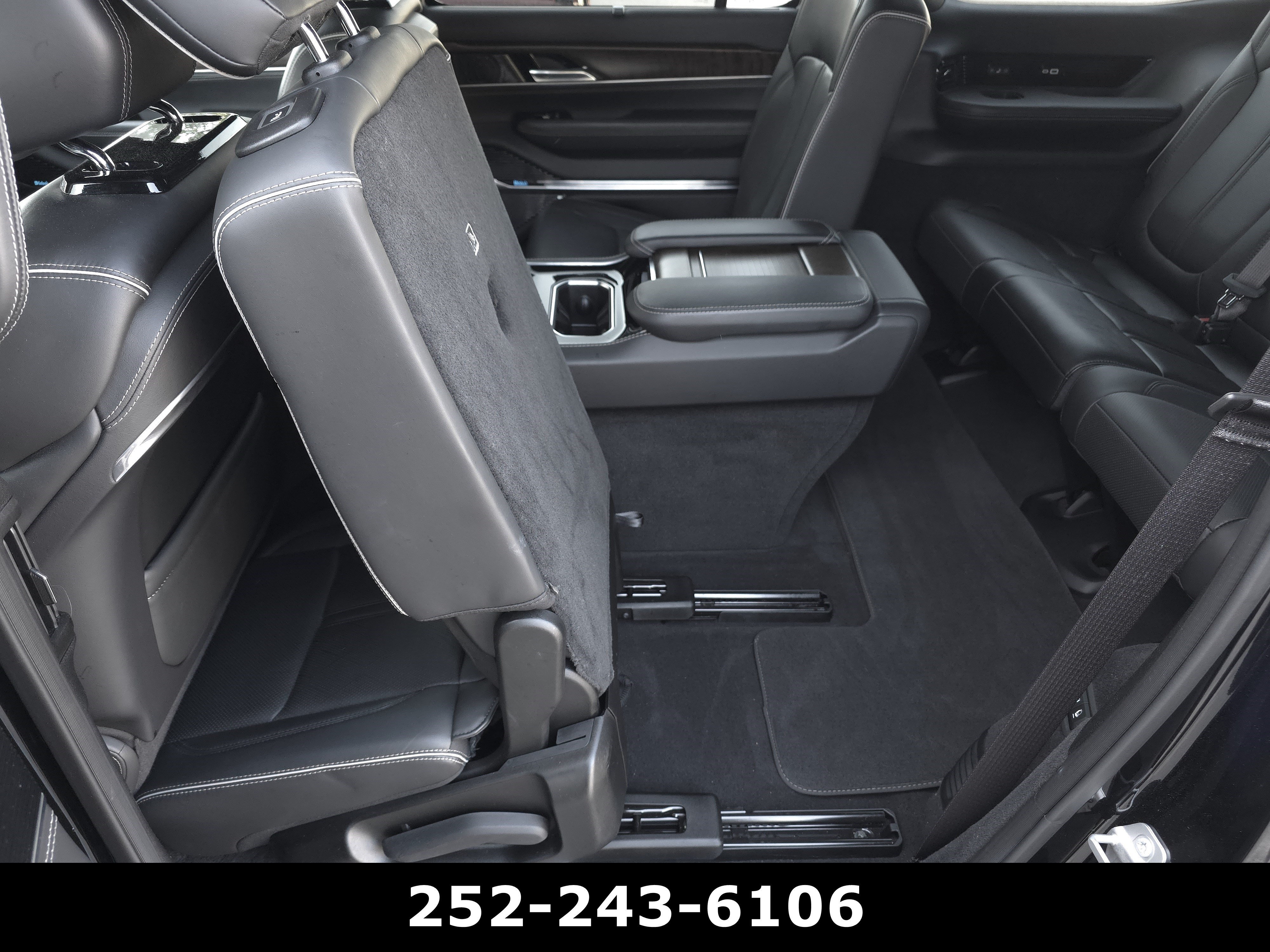 Used 2022 Diamond Black Crystal Pearlcoat Jeep Series II image 49