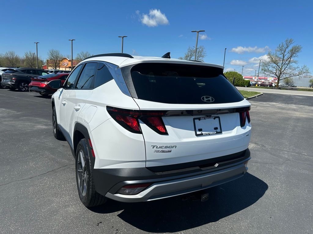 New 2026 White Hyundai SEL AWD image 8